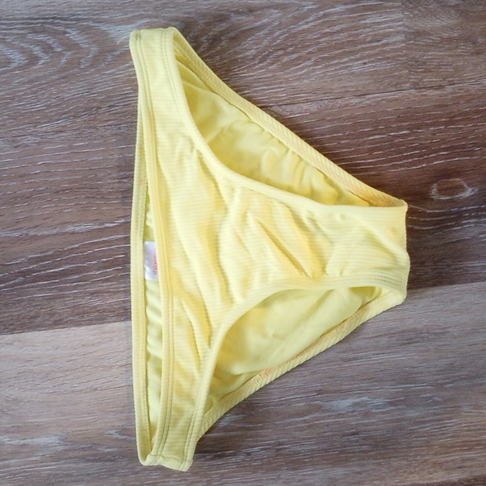 Small bikini botoms